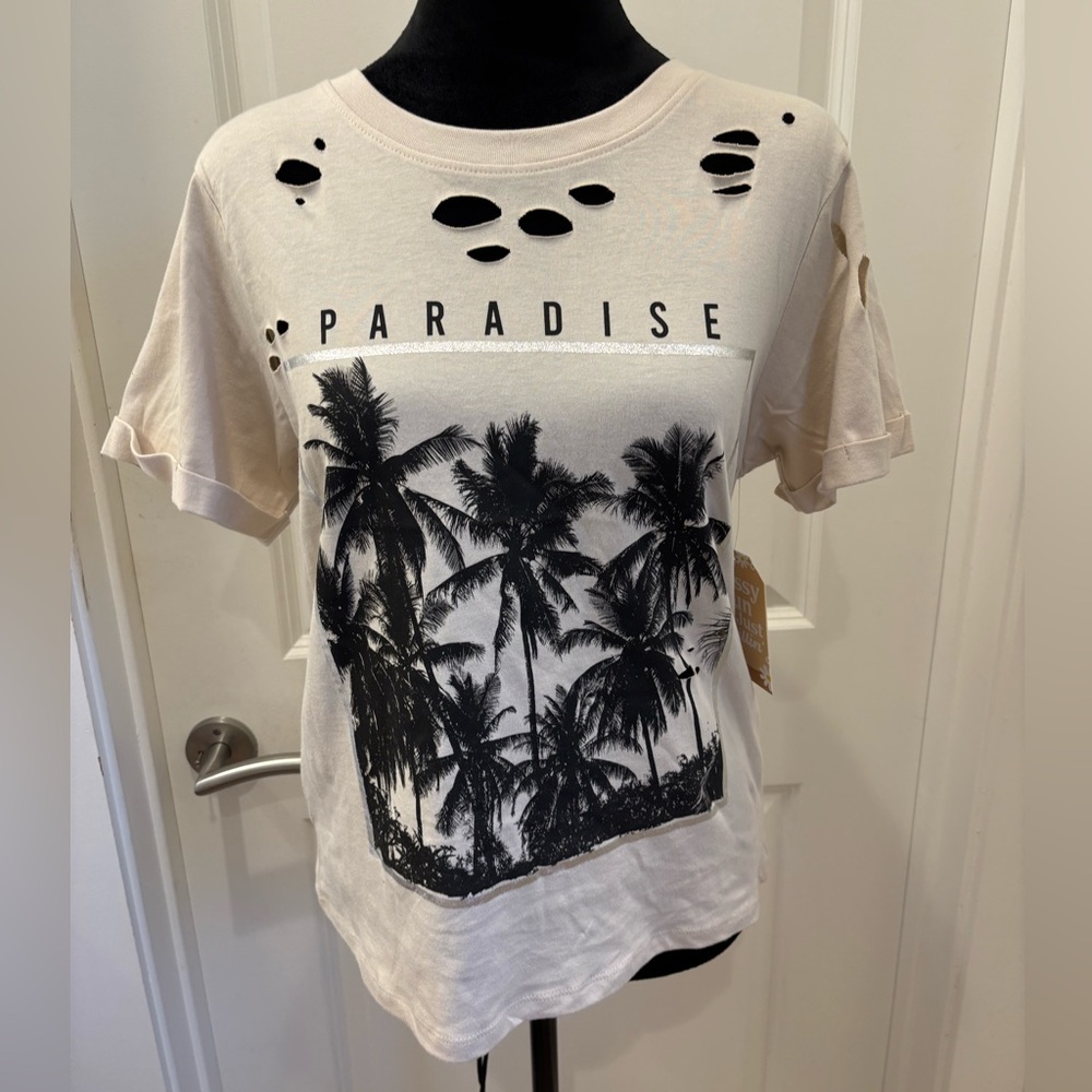 NWT Messy Bun Just Chillin palm tree Paradise Graphic Distressed T-Shirt- M